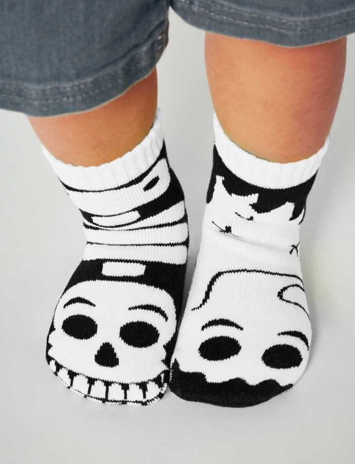 KIDS GHOST & SKELETON GLOW-IN-THE-DARK NO SLIP SOCKS *